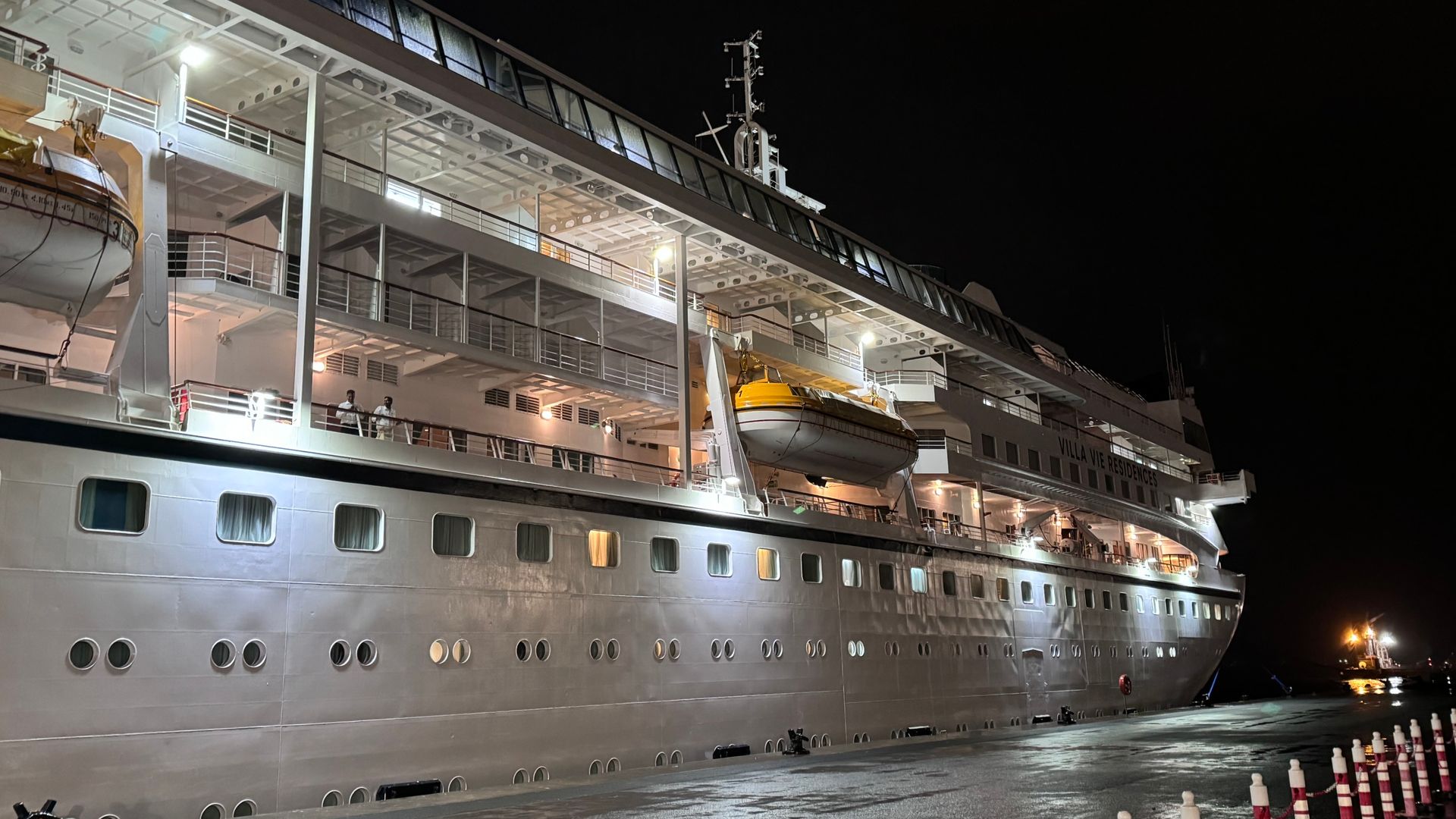 ‘Ecstatic’ cruise ship passengers finally depart Belfast