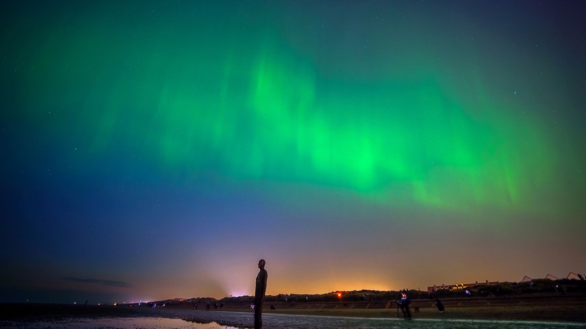 ‘Ideal’ conditions as Northern Lights return to the UK – but where can you see them best?