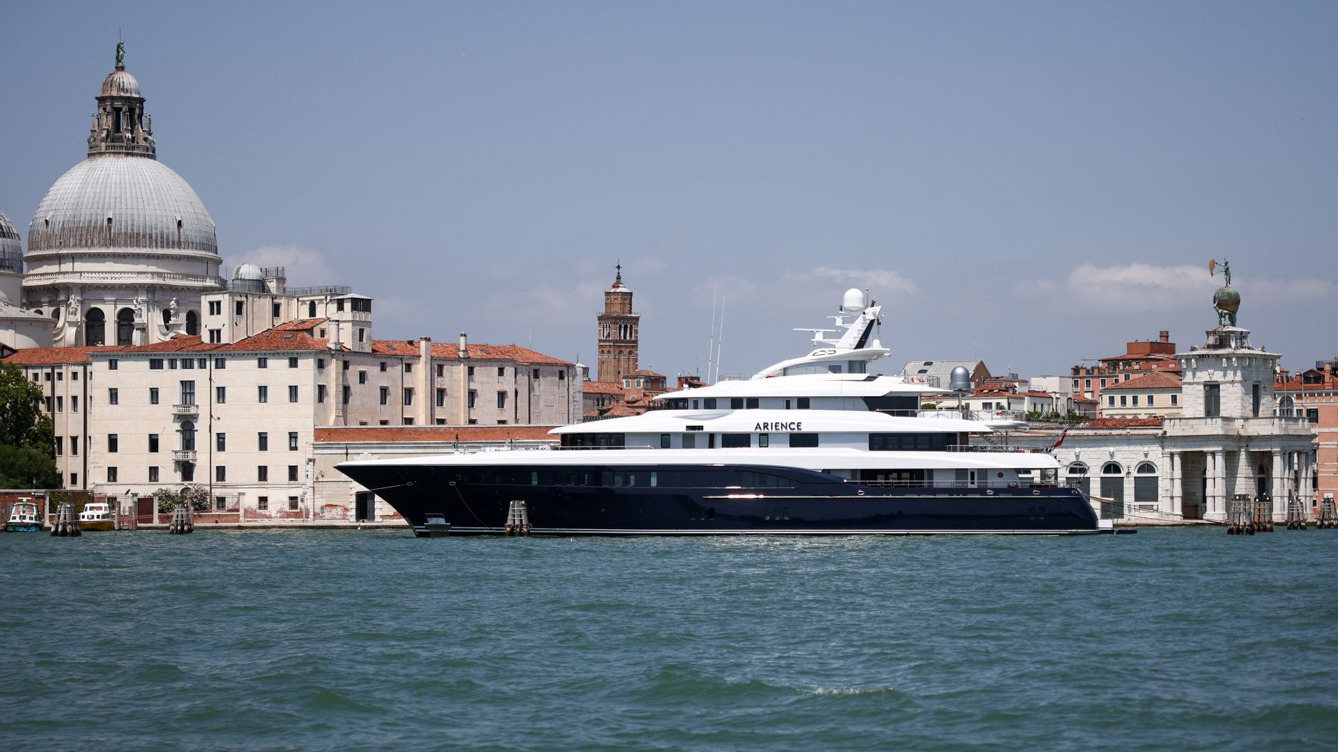 Guests descend on Venice for Bezos’s £41m wedding – amid last-minute change after protests